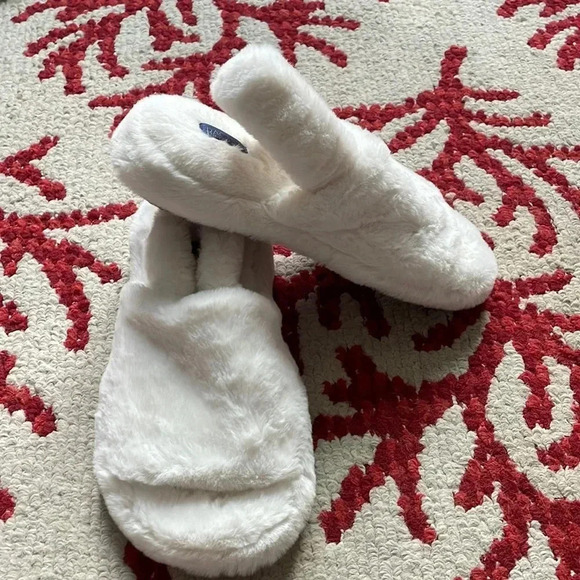 Rachel Roy Slippers - Picture 1 of 5